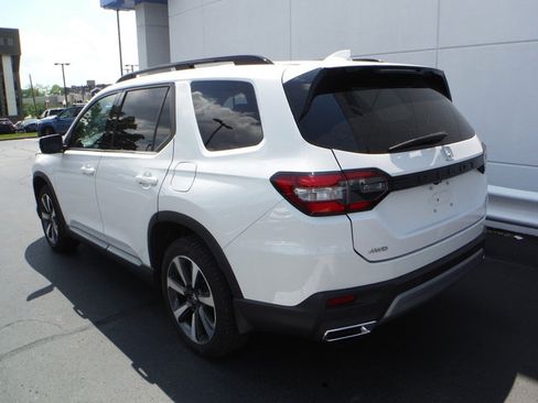 Used 2024 Honda Pilot Elite image 10