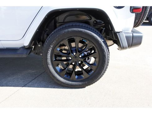 Used 2023 Jeep Wrangler Unlimited Sahara w/ Cold Weather Group image 30