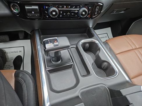 Used 2024 Chevrolet Silverado 1500 High Country w/ Technology Package AWD/4WD image 24
