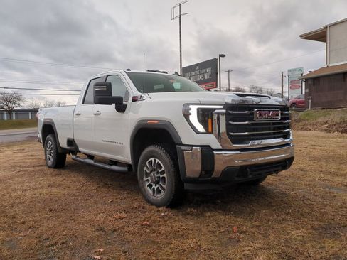 New 2026 GMC Sierra 3500 SLE w/ SLE Value Package image 3