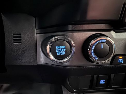 Used 2023 Toyota Tacoma TRD Sport image 22