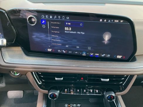 Used 2025 Chevrolet Tahoe High Country image 14