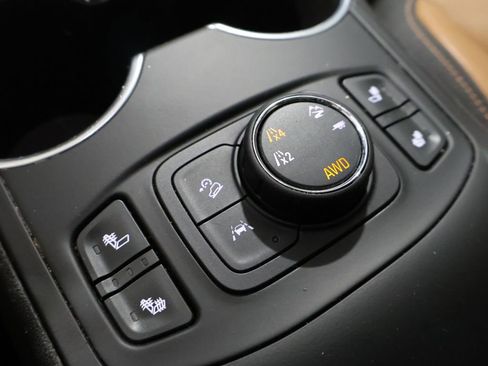 Used 2018 GMC Terrain SLT w/ Preferred Package image 28