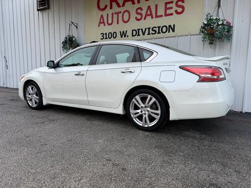 Used 2015 Nissan Altima 3.5 SL FWD image 9