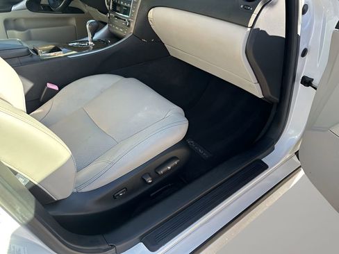 Used 2009 Lexus IS 250 image 16