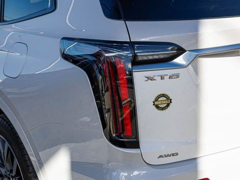 Used 2023 Cadillac XT6 Sport image 42