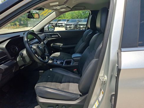 Used 2024 Mitsubishi Outlander SE AWD/4WD image 23