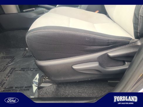 Used 2017 Toyota RAV4 XLE w/ Carpet Mat Package AWD/4WD image 14
