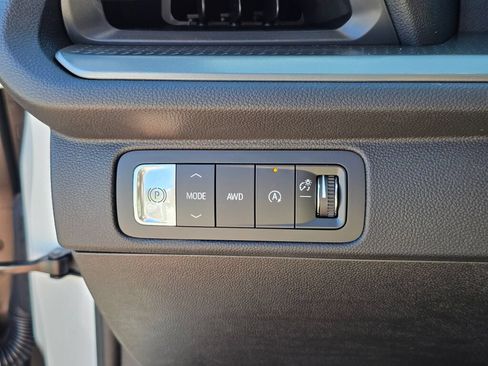New 2026 Chevrolet Traverse LT w/ Driver Confidence Package AWD/4WD image 35