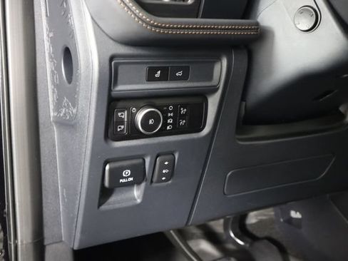 Used 2023 Ford Expedition Platinum AWD/4WD image 41