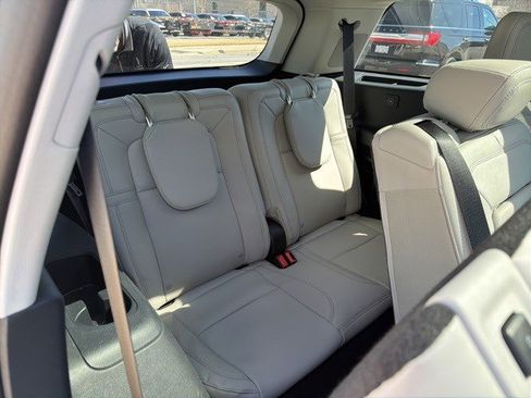 Used 2025 Lincoln Aviator Reserve w/ Equipment Group 201A image 22