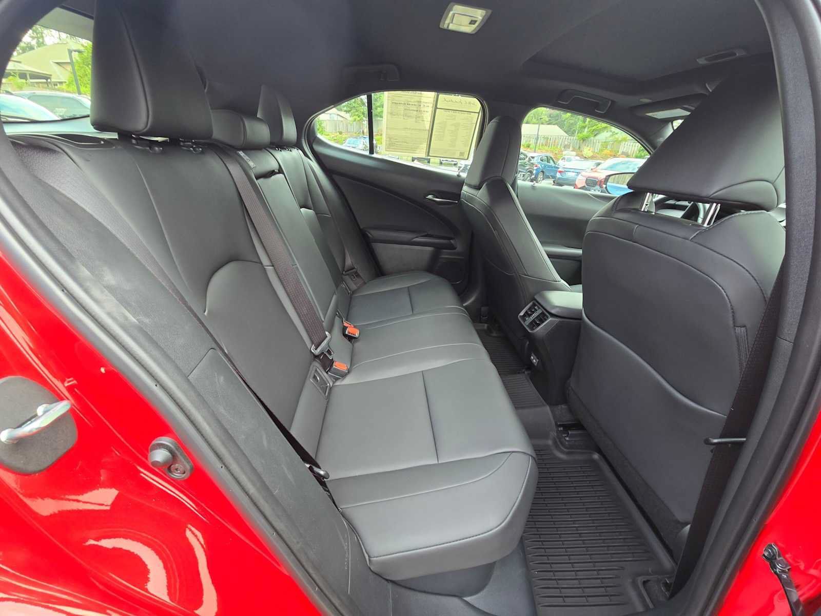 Used 2024 Lexus UX 250h F Sport AWD/4WD image 12