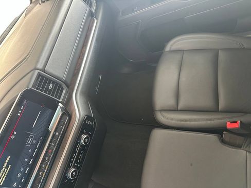 Used 2025 GMC Sierra 1500 SLT RWD image 24