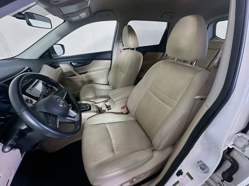 Used 2017 Nissan Rogue SV image 13