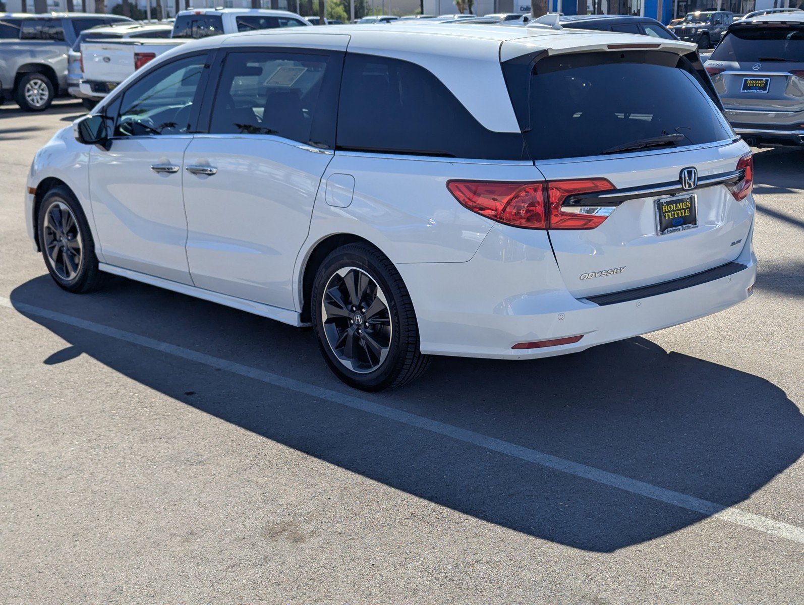 Used 2023 Honda Odyssey Elite image 4