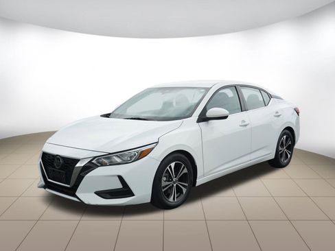 Used 2021 Nissan Sentra SV image 3