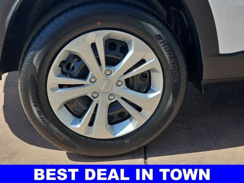 New 2026 Chevrolet Trax LS w/ Driver Confidence Package FWD image 37