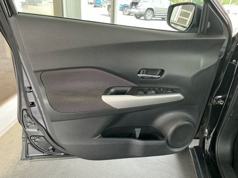 Used 2020 Nissan Kicks SV FWD image 34