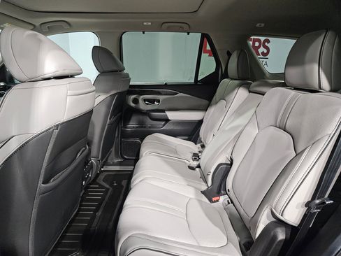 Used 2025 Honda Pilot Elite image 36