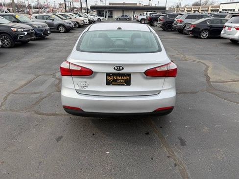 Used 2016 Kia Forte LX w/ LX Popular Plus Package FWD image 4