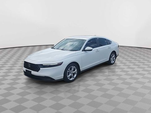 Used 2024 Honda Accord LX image 4