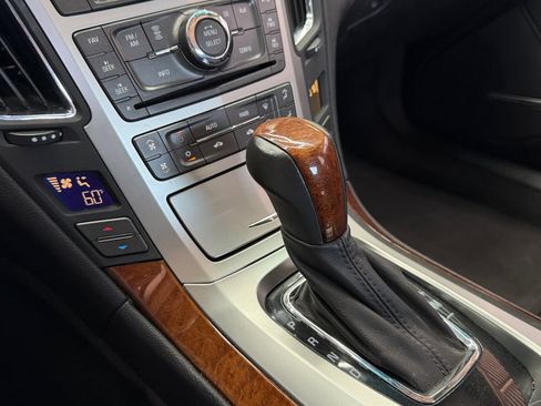 Used 2009 Cadillac CTS 3.6 w/ Wood Trim Package RWD image 20