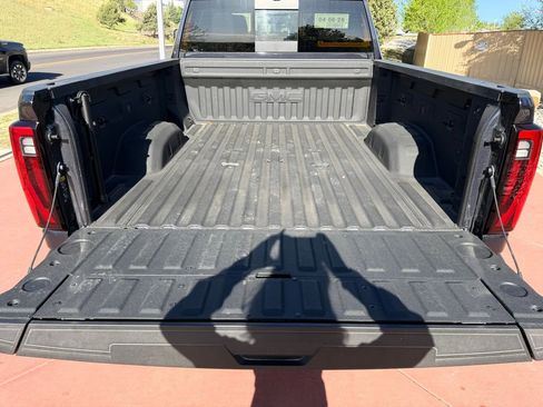 Used 2025 GMC Sierra 3500 Denali w/ Denali Reserve Package AWD/4WD image 23