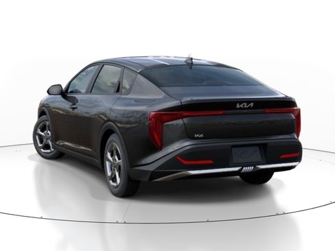 New 2026 Kia K4 LXS image 4