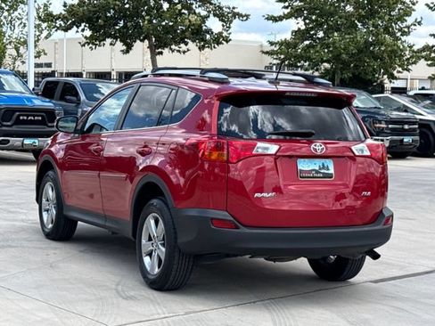 Used 2015 Toyota RAV4 XLE FWD image 9
