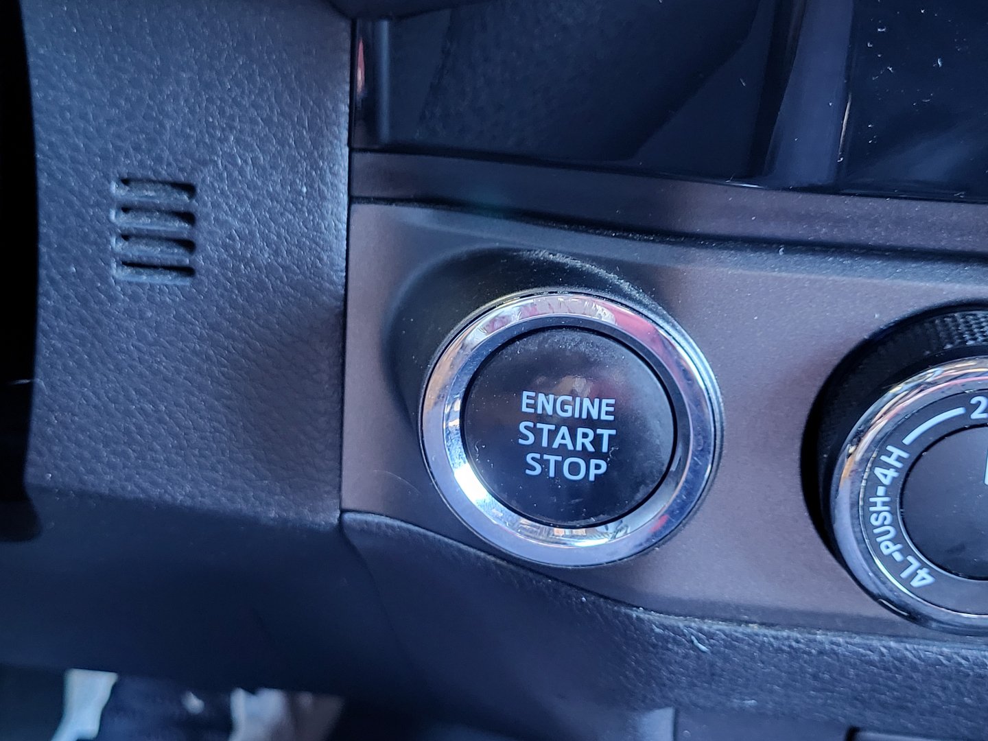 Used 2016 Toyota Tacoma TRD Off-Road w/ Towing Package AWD/4WD image 19
