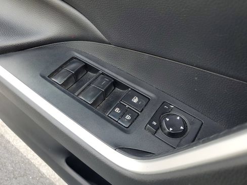 Used 2019 Toyota RAV4 XLE w/ Convenience Package FWD image 30
