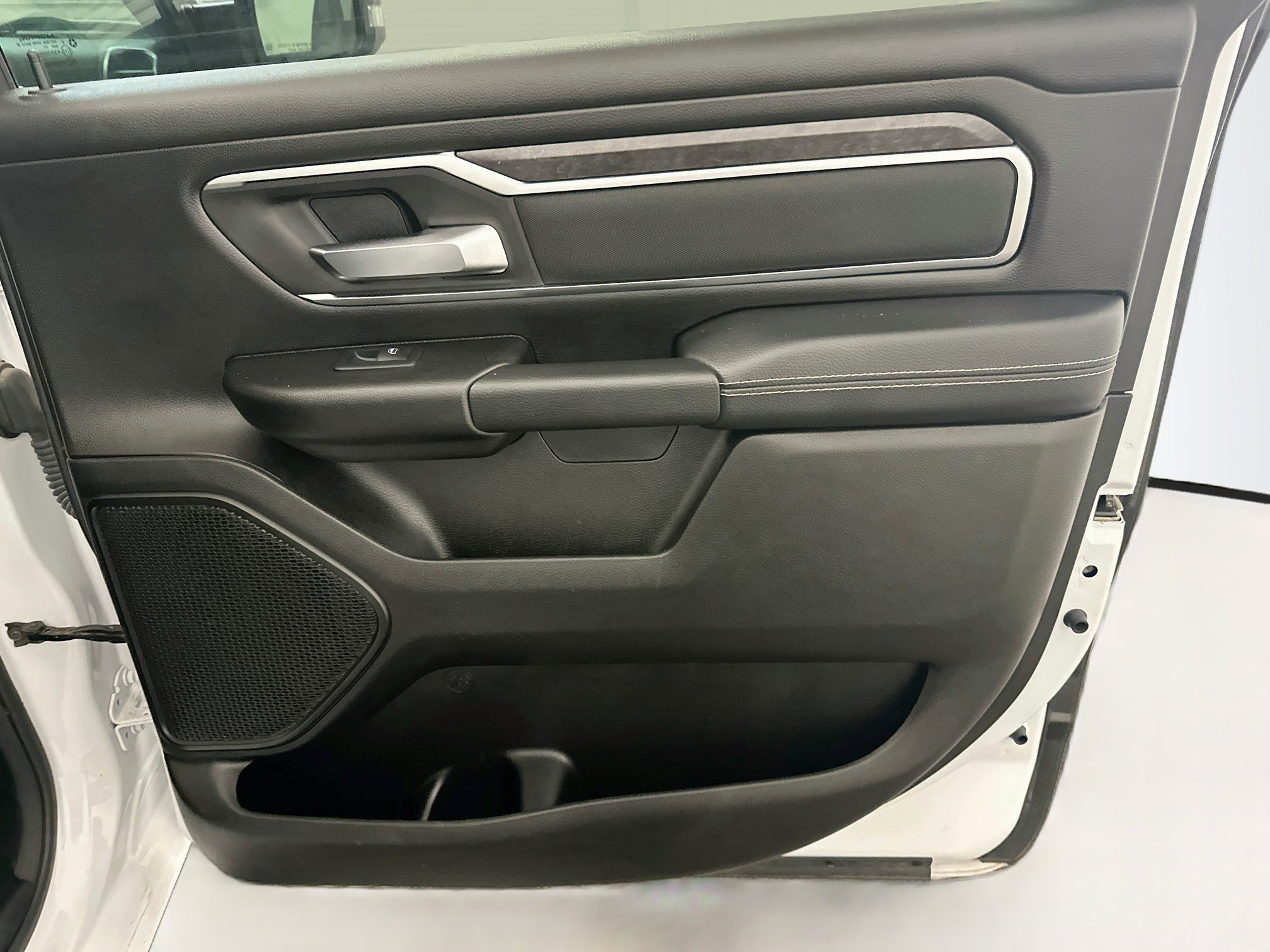 Used 2024 RAM 1500 Big Horn AWD/4WD image 30