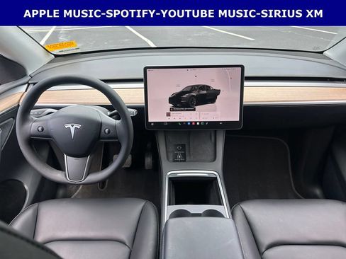 Used 2024 Tesla Model Y 2WD image 12