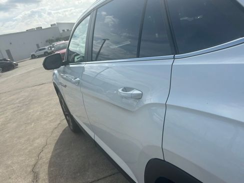 New 2026 Volkswagen Atlas Cross Sport SE image 30