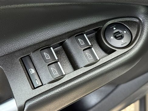 Used 2017 Ford C-MAX SE image 20