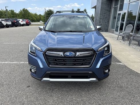 Used 2023 Subaru Forester Touring AWD/4WD image 9