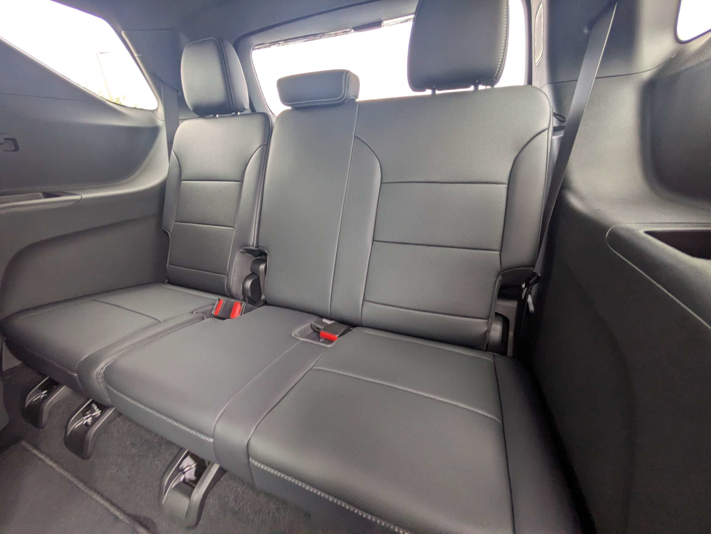 New 2027 Chevrolet Traverse LT w/ Midnight/Sport Edition AWD/4WD image 9