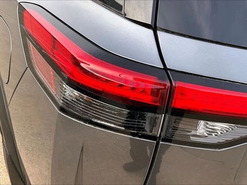 New 2025 Nissan Pathfinder SL image 13