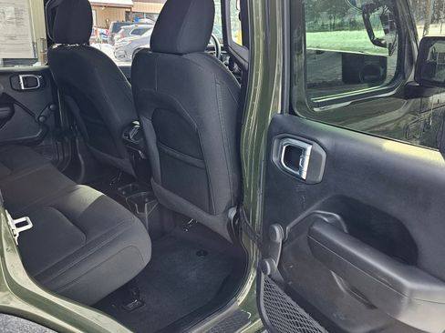 Used 2021 Jeep Wrangler Unlimited Sport image 9