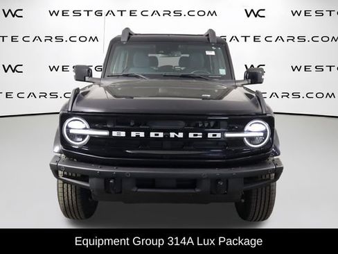 Used 2021 Ford Bronco Outer Banks AWD/4WD image 2