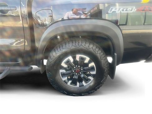 Certified 2023 Nissan Frontier PRO-4X w/ Pro Convenience Package image 7
