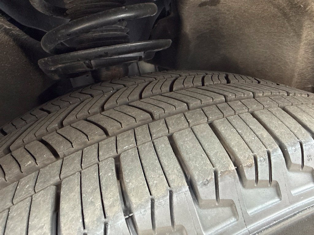 Used 2025 Ford Explorer ST-Line AWD/4WD image 9
