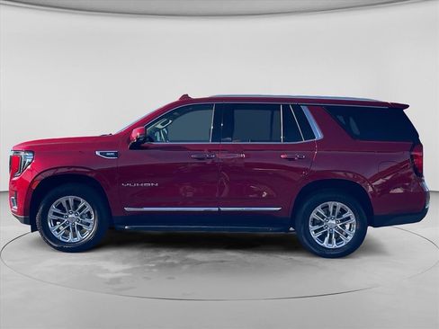Used 2023 GMC Yukon SLT w/ SLT Luxury Package RWD image 4