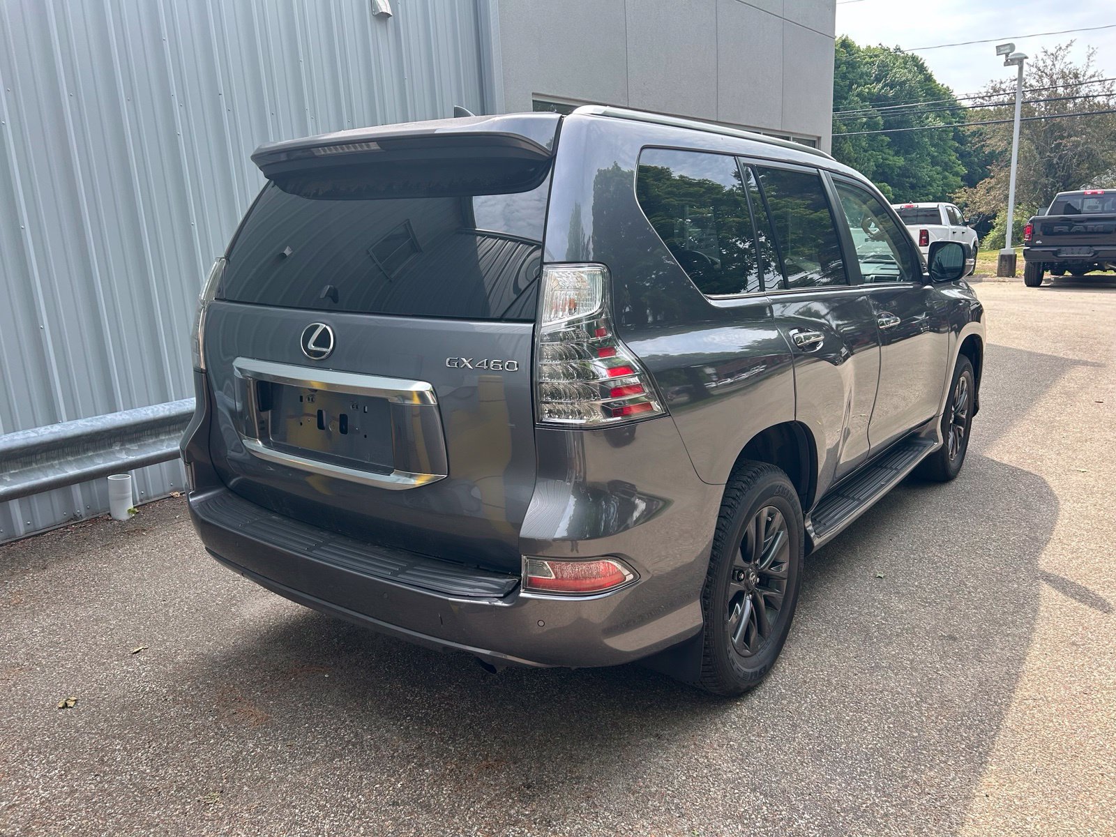 Used 2021 Lexus GX 460 Premium w/ Premium Package AWD/4WD image 5
