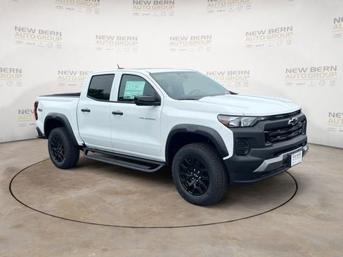 New 2026 Chevrolet Colorado Trail Boss AWD/4WD image 7