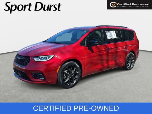 Used 2025 Chrysler Pacifica Limited image 1