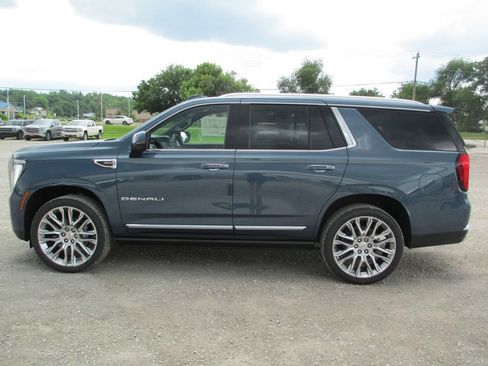 New 2026 GMC Yukon Denali w/ Denali Reserve Package AWD/4WD image 7