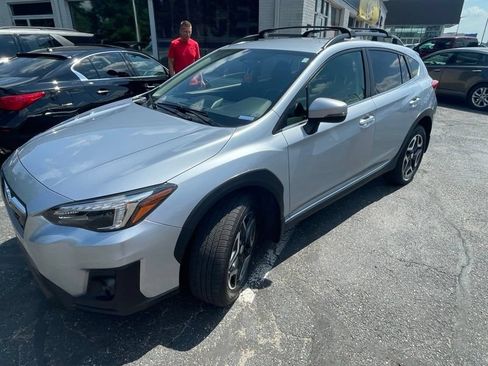 Used 2018 Subaru Crosstrek 2.0i Limited w/ Popular Package #3 AWD/4WD image 2