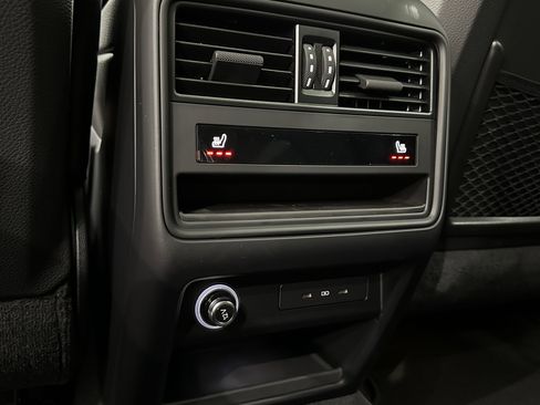 Certified 2025 Porsche Cayenne image 21