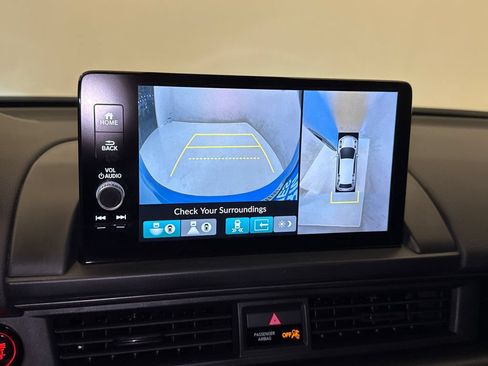 Used 2025 Honda Pilot TrailSport image 26